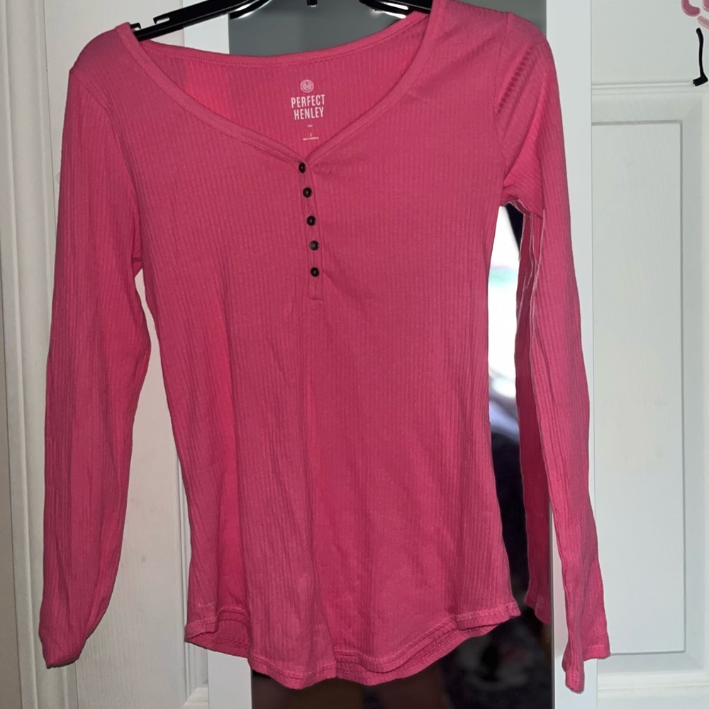 Fitted Perfect Henley by SO